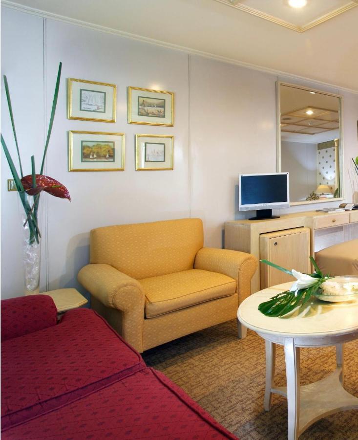 Mövenpick Prince Abbas Lake Nasser Monday Four Nights Aswan Friday Three nights Abu-Simbel Exteriör bild