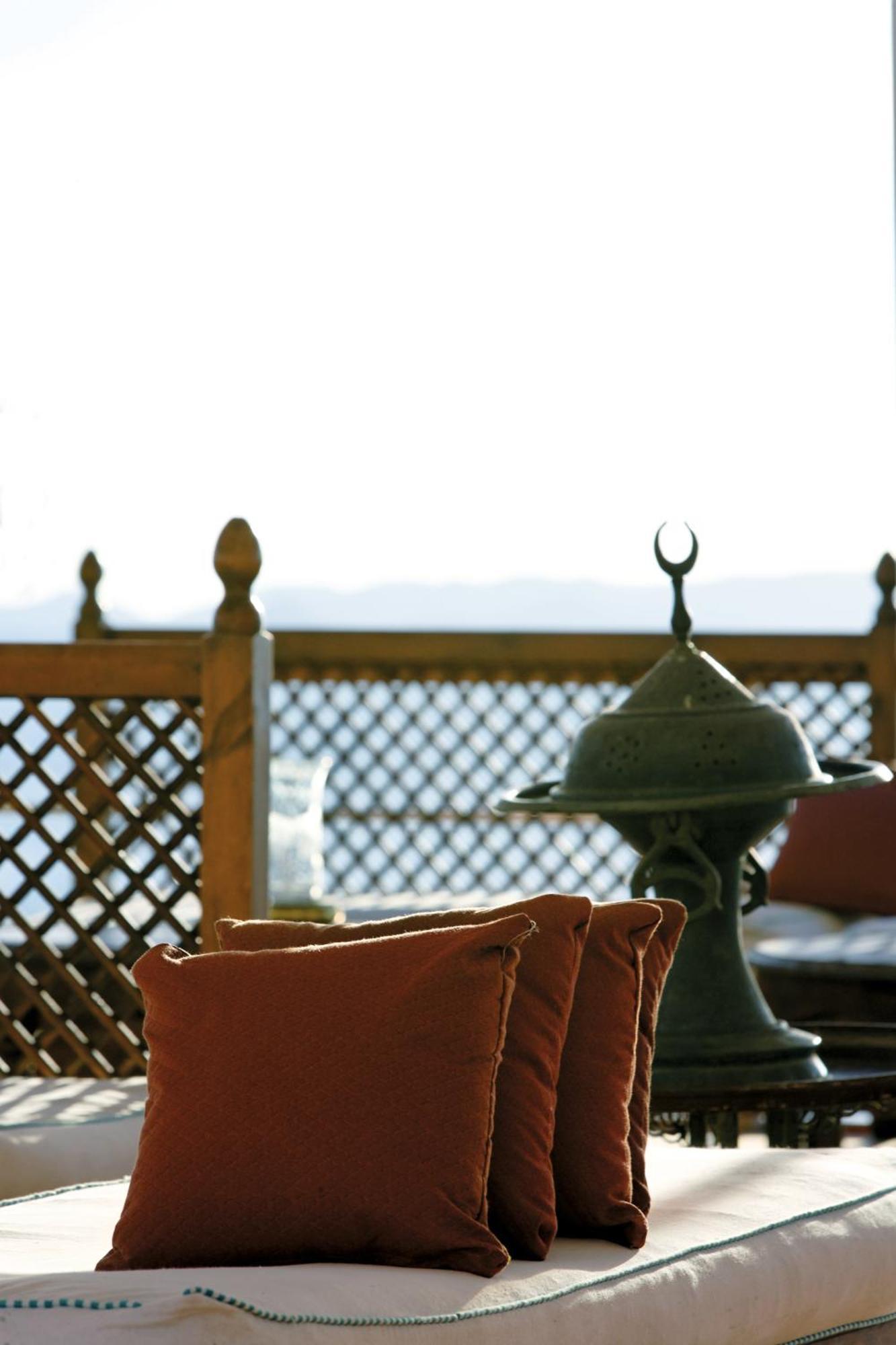Mövenpick Prince Abbas Lake Nasser Monday Four Nights Aswan Friday Three nights Abu-Simbel Exteriör bild